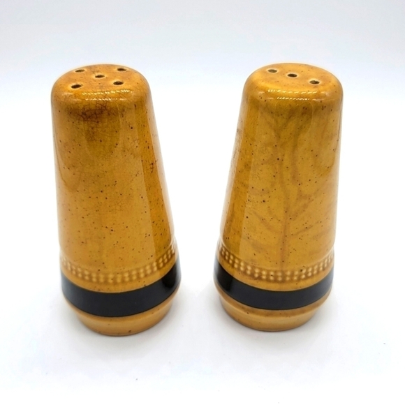 VINTAGE Retro mid century modern Salt and pepper shakers - Picture 1 of 2